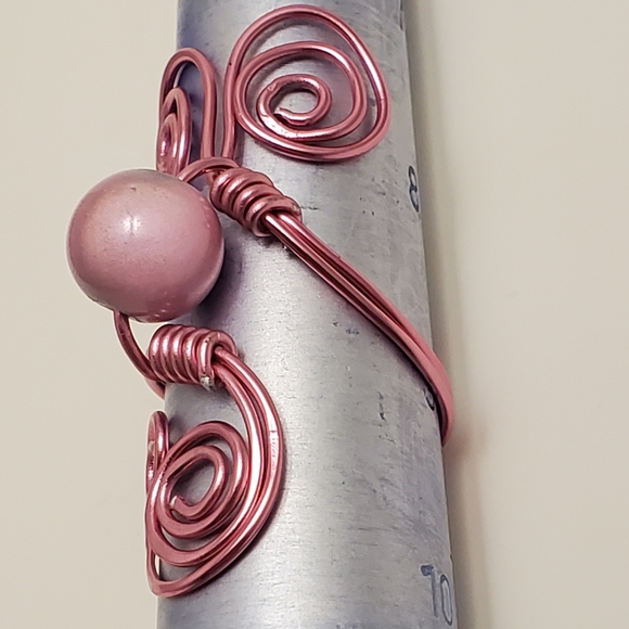 Pink wire bead ring - Picture 2 of 5